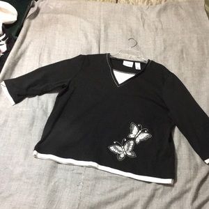 Alfred Dunner black/white 3/4 sleeve butterfly top